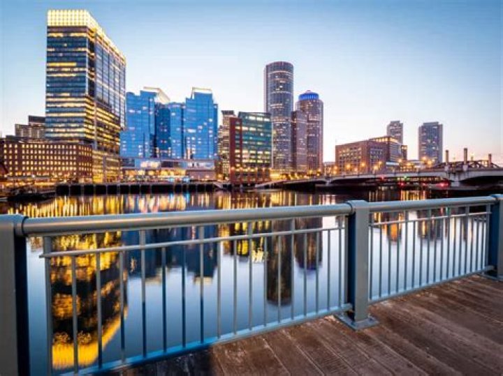 Where do the rich live in Boston?