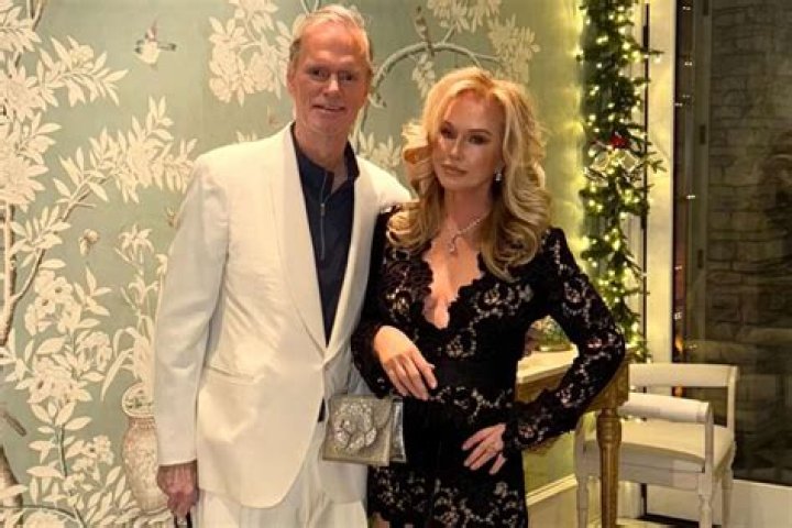 Who is Kathy Hilton's husband?