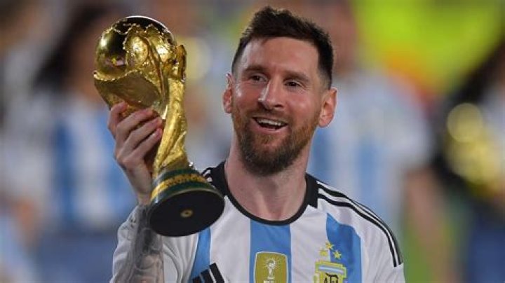 Who is Messi Favourite player?