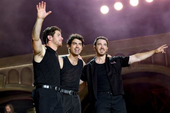 Who is the richest Jonas brother?