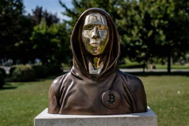 Who owns the most bitcoin in the world?