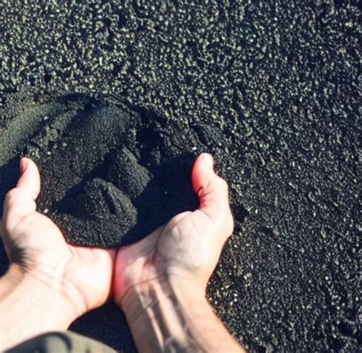 Why is Lake Erie Sand black?