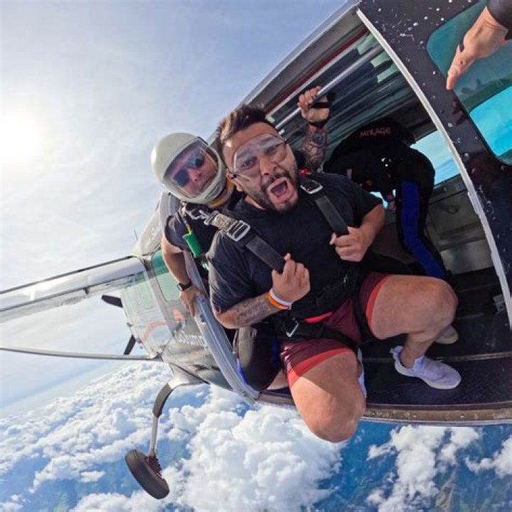 Why skydiving is the best?