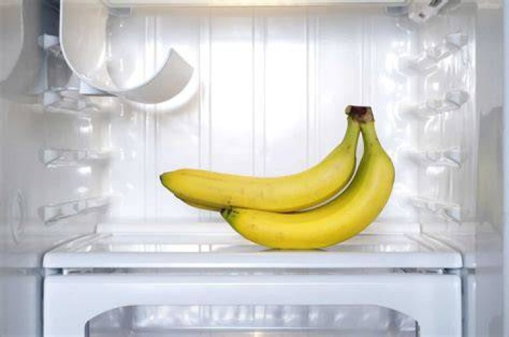 Why you shouldn't put bananas in the fridge?