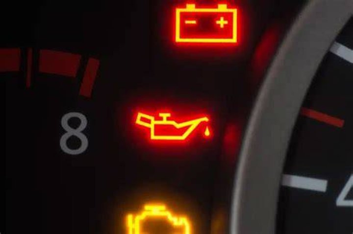 Will engine light come on for water pump?