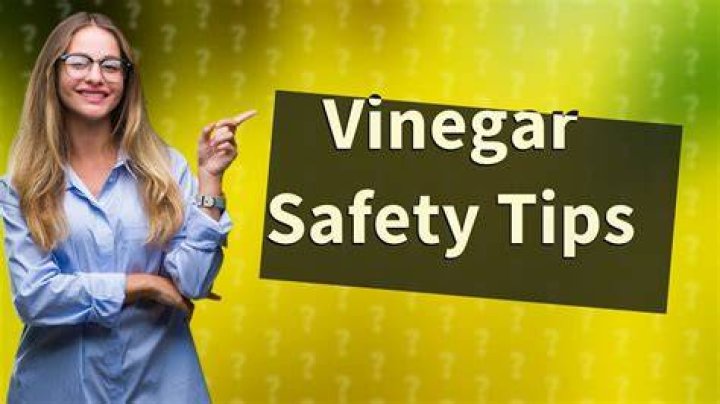 Will vinegar hurt dogs?
